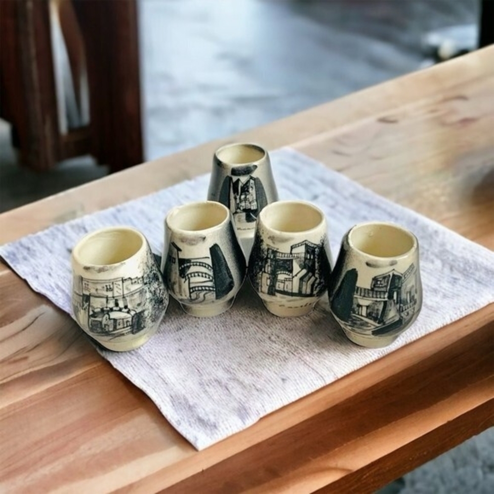 Vintage El Beso Shot Glasses Set 5 Hand Painted Ceramic GTO Mexico Black White